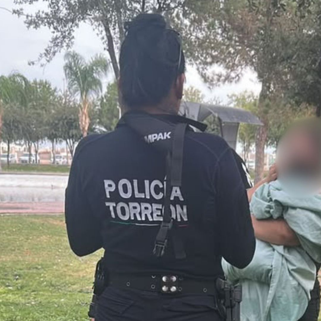 Rescatan a Padre e Hija tras Caer a Lago del Bosque Urbano de Torreón, Coahuila